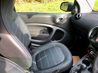 USED 2017 17 SMART FORTWO 0.9 PRIME PREMIUM T 2d AUTO 90 BHP APPLE PLAY//REAR PARK SENSORS // MERC UK + 1 LADY OWNER//PANORAMIC GLASS ROOF WITH BLIND//BLACK LEATHER//AIRCON//BLUETOOTH//DAB AUTO 90 BHP  //REAR PARK SENSORS // MERC UK + 1 LADY OWNER//PANORAMIC GLASS ROOF WITH BLIND//BLACK LEATHER//AIRCON//BLUETOOTH//DAB