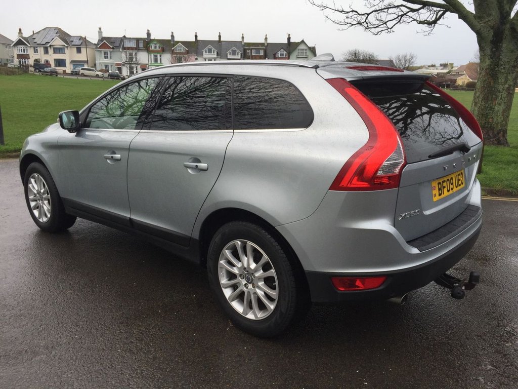 USED 2009 09 VOLVO XC60 2.4 D5 SE LUX PREMIUM AWD 5d 205 BHP DRIVERS SUPPORT PACK / WINTER PACK