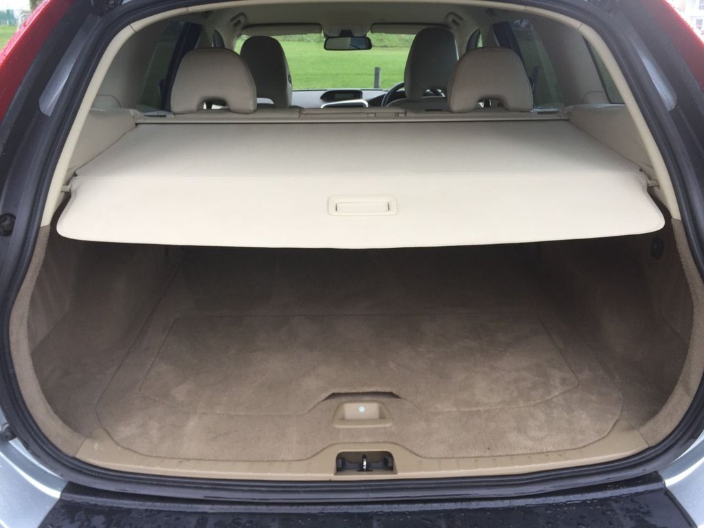 USED 2009 09 VOLVO XC60 2.4 D5 SE LUX PREMIUM AWD 5d 205 BHP DRIVERS SUPPORT PACK / WINTER PACK