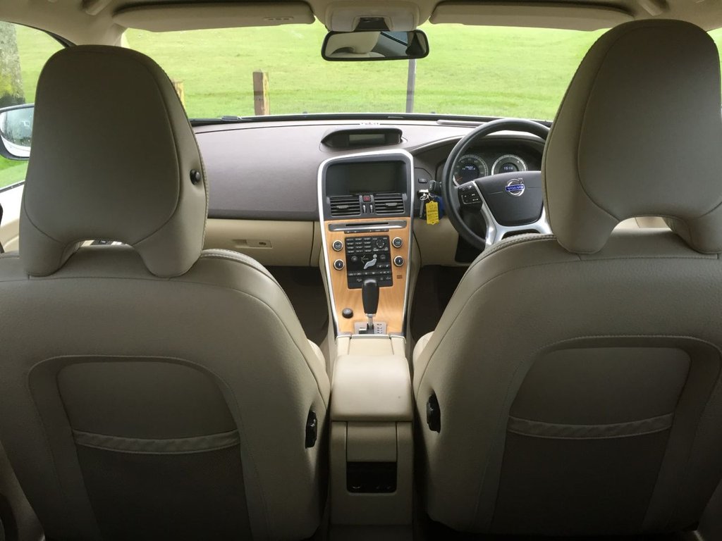 USED 2009 09 VOLVO XC60 2.4 D5 SE LUX PREMIUM AWD 5d 205 BHP DRIVERS SUPPORT PACK / WINTER PACK