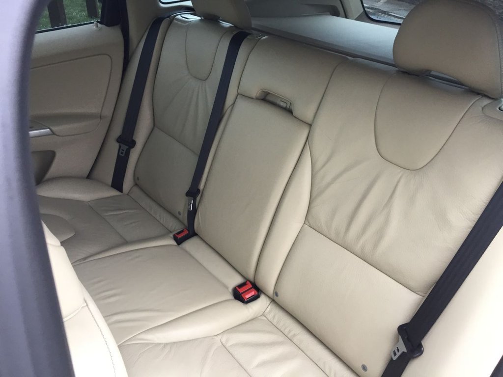 USED 2009 09 VOLVO XC60 2.4 D5 SE LUX PREMIUM AWD 5d 205 BHP DRIVERS SUPPORT PACK / WINTER PACK