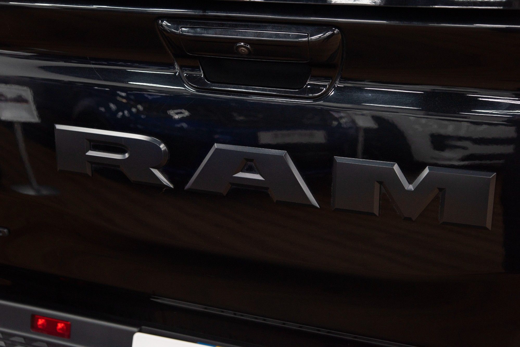 USED 2020 D DODGE RAM PICKUP 5.7  
