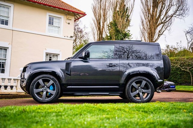 View our LAND ROVER DEFENDER