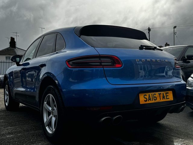 2016 PORSCHE MACAN 3.0L D S PDK 5d 258 BHP - Photo 9