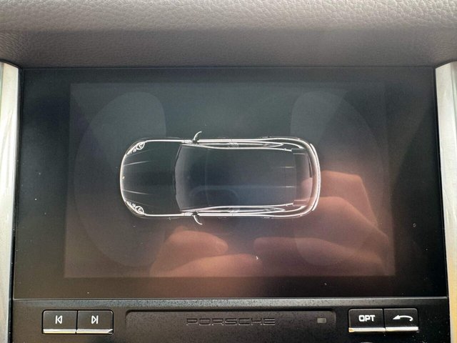 2016 PORSCHE MACAN 3.0L D S PDK 5d 258 BHP - Photo 8