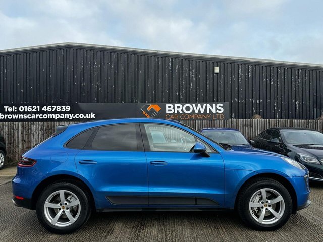 2016 PORSCHE MACAN 3.0L D S PDK 5d 258 BHP - Photo 3