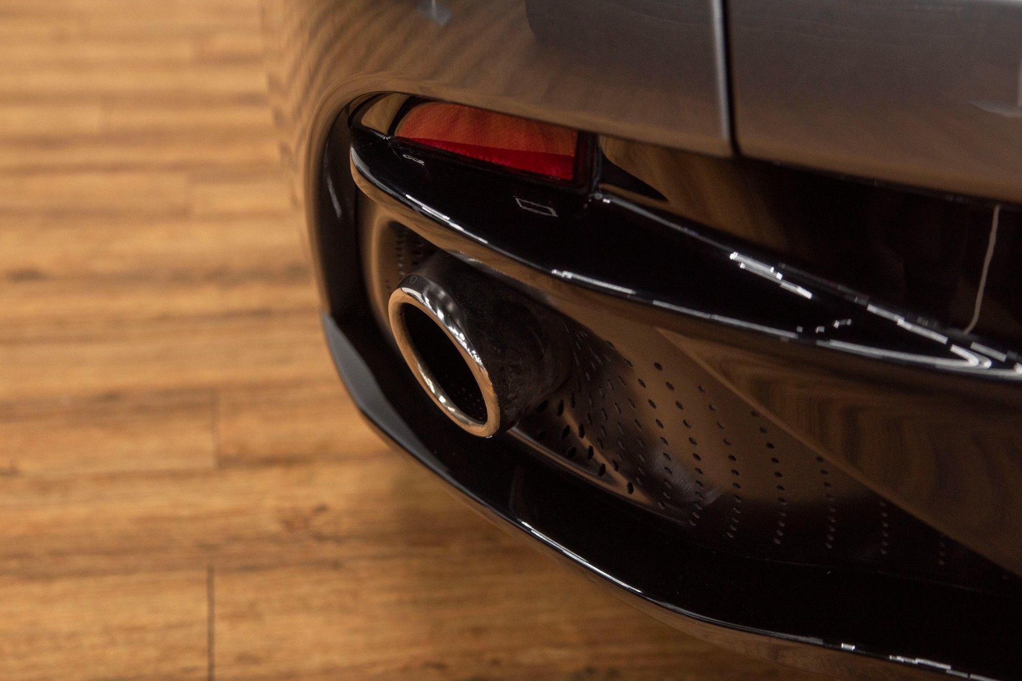 USED 2016 D ASTON MARTIN DB11 5.2 V12 