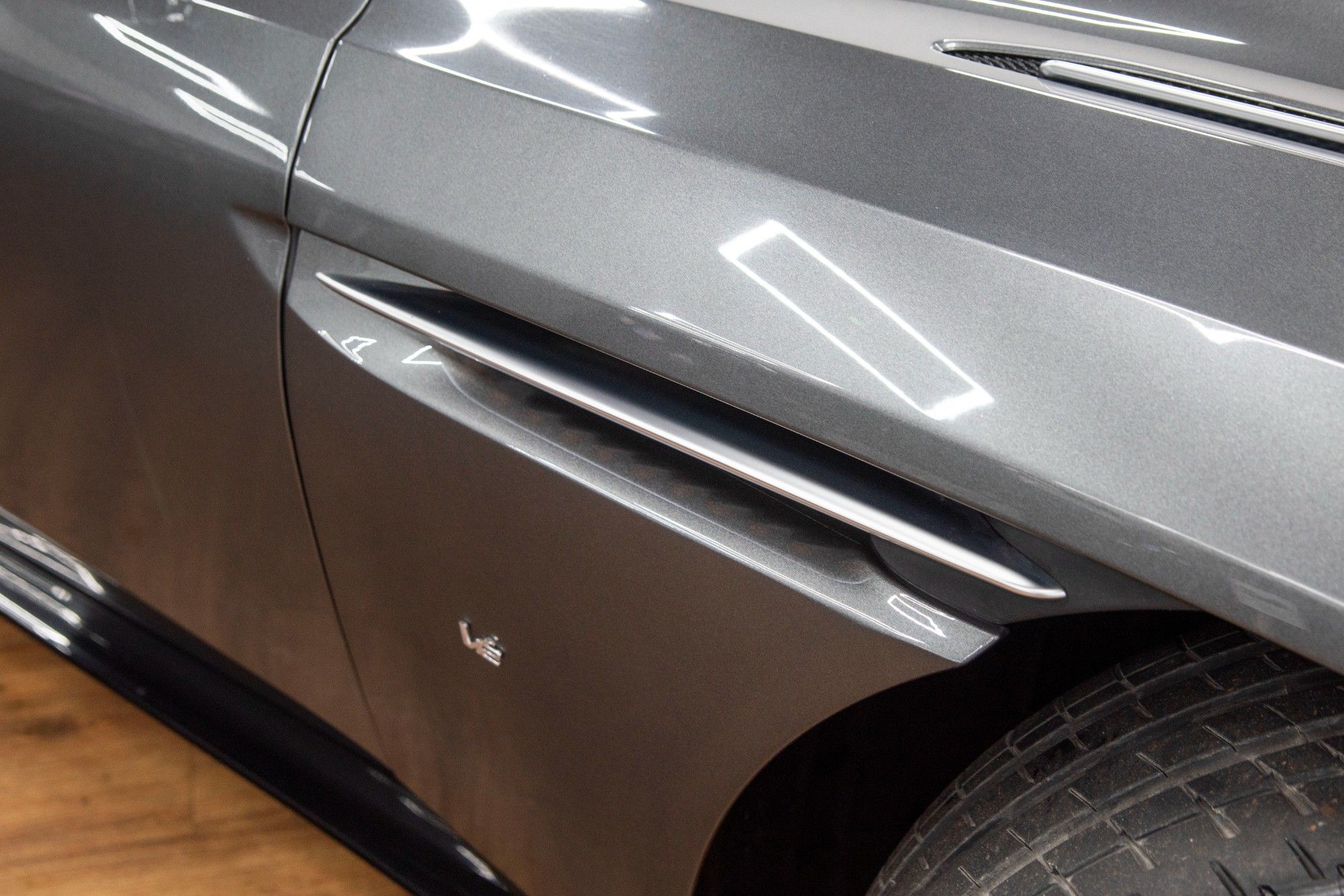 USED 2016 D ASTON MARTIN DB11 5.2 V12 
