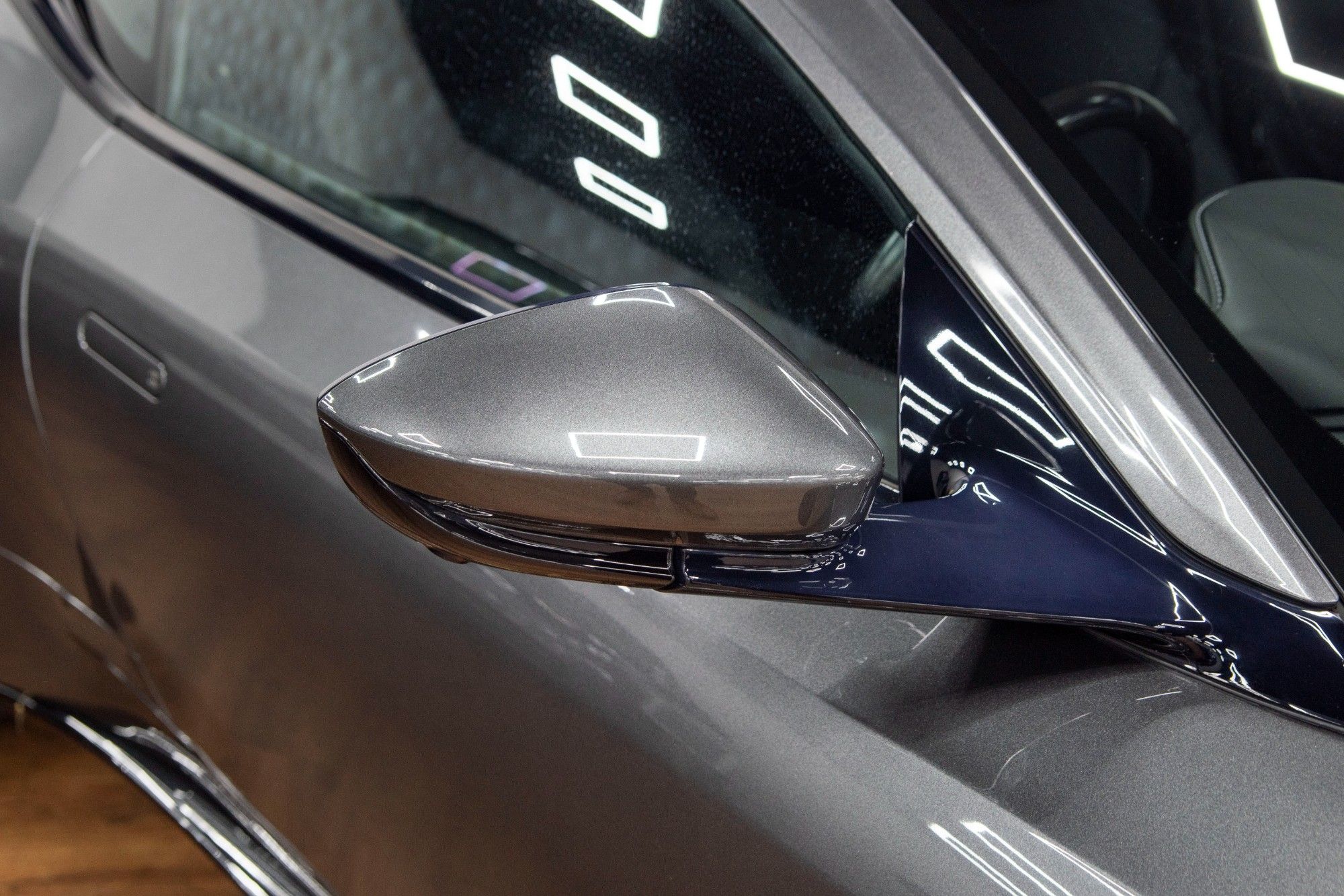 USED 2016 D ASTON MARTIN DB11 5.2 V12 