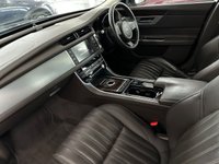 USED 2016 16 JAGUAR XF 2.0 PORTFOLIO 4d 177 BHP 3 Main dealer Services !!