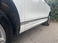 USED 2016 66 VOLKSWAGEN TOUAREG 3.0 V6 R-LINE TDI BLUEMOTION TECHNOLOGY 5d 262 BHP ONE PRE-FULL VW HISTORY-TOW BAR