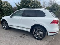 USED 2016 66 VOLKSWAGEN TOUAREG 3.0 V6 R-LINE TDI BLUEMOTION TECHNOLOGY 5d 262 BHP ONE PRE-FULL VW HISTORY-TOW BAR