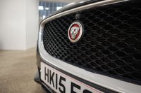 USED 2015 15 JAGUAR XE 2.0 PORTFOLIO 4d 178 BHP STUNNING COLOUR COMBINATION WITH THE LIGHT GREY INTERIOR VERY LOW MILES