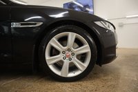 USED 2015 15 JAGUAR XE 2.0 PORTFOLIO 4d 178 BHP STUNNING COLOUR COMBINATION WITH THE LIGHT GREY INTERIOR VERY LOW MILES