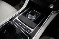 USED 2015 15 JAGUAR XE 2.0 PORTFOLIO 4d 178 BHP STUNNING COLOUR COMBINATION WITH THE LIGHT GREY INTERIOR VERY LOW MILES