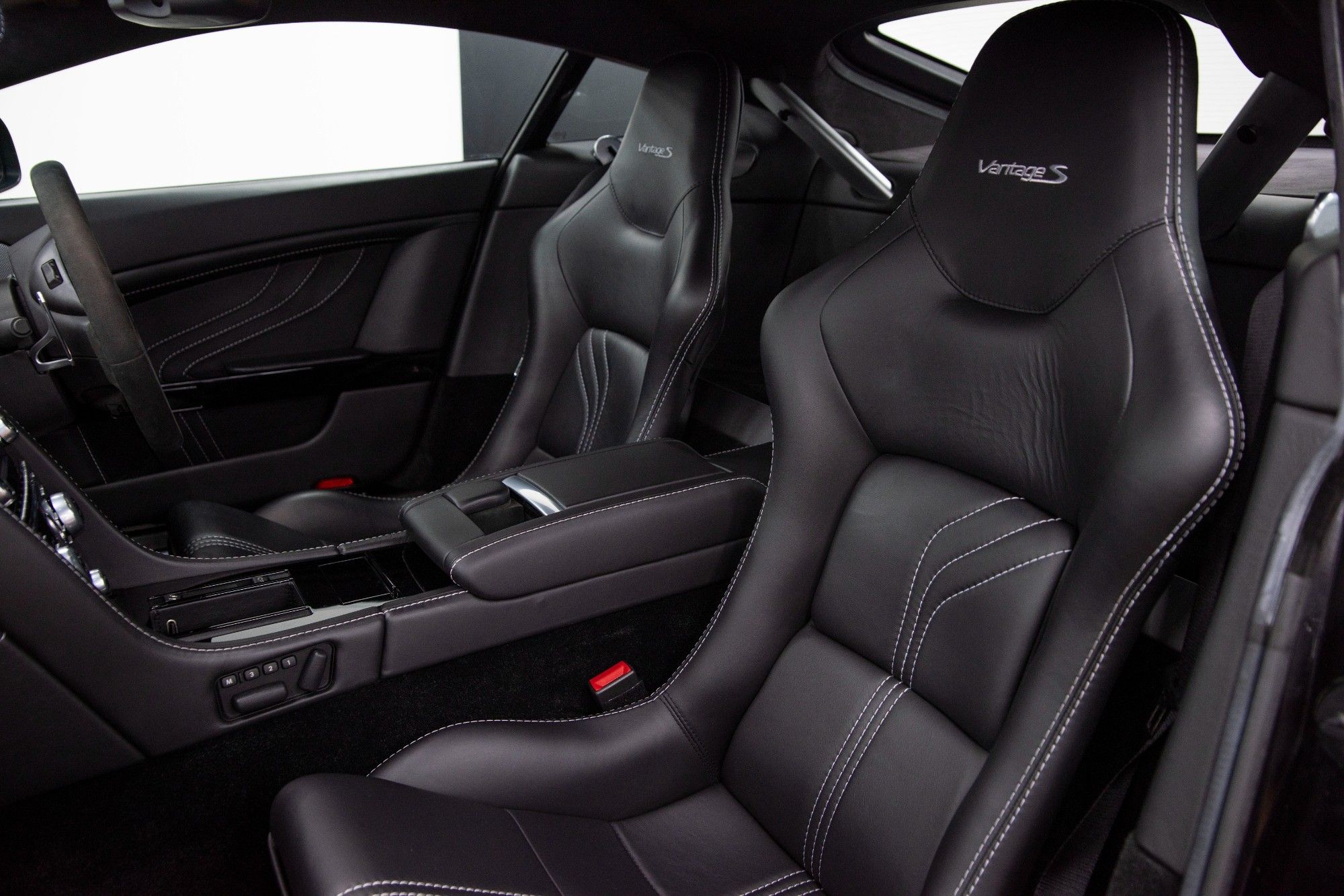 USED 2012 12 ASTON MARTIN VANTAGE 4.7 S V8 