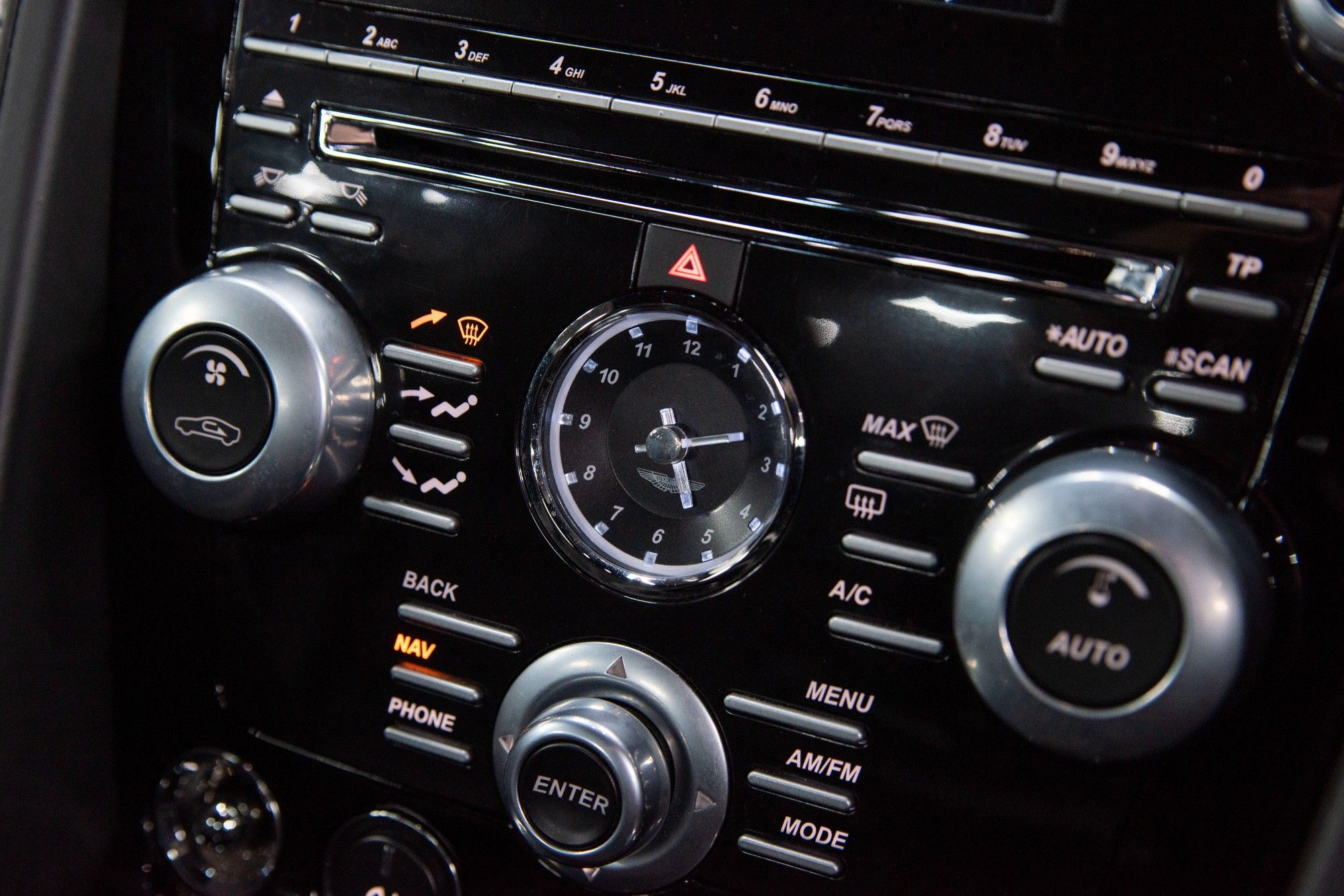 USED 2012 12 ASTON MARTIN VANTAGE 4.7 S V8 