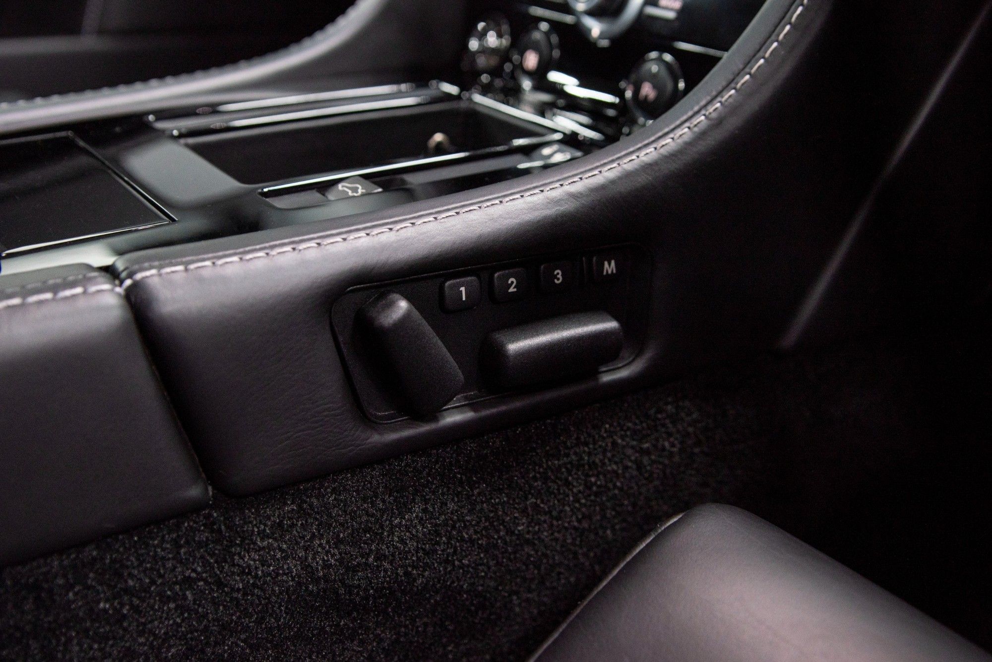 USED 2012 12 ASTON MARTIN VANTAGE 4.7 S V8 