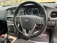 USED 2013 VOLVO V40 D2 CROSS COUNTRY SE Sensors, DAB, Great Condition