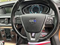 USED 2013 VOLVO V40 D2 CROSS COUNTRY SE Sensors, DAB, Great Condition