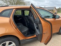USED 2013 VOLVO V40 D2 CROSS COUNTRY SE Sensors, DAB, Great Condition
