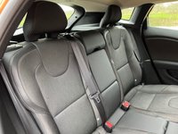 USED 2013 VOLVO V40 D2 CROSS COUNTRY SE Sensors, DAB, Great Condition