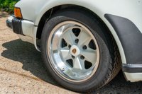 USED 1987 D PORSCHE 911 TURBO 3.3  BEAUTIFUL EXAMPE OF THIS ICONIC CAR WITH INCREDIBLE SPEC - SUNROOF - FUCHS WHEELS - HEATED AND ELECTRIC ADJUSTMENT SPORTS SEATS - HUGE HISTORY - STUNNING CONDITION - 12 MONTH WARRANTY