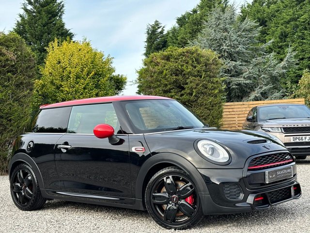 2016 66 MINI Hatch John Cooper Works 2.0 JOHN COOPER WORKS 3d 228 BHP