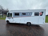 USED 2022 72 PILOTE G740 EVIDENCE 2.2  9 SPEED AUTO WITH ISLAND BED