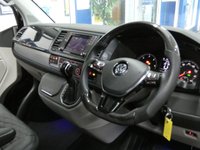 USED 2019 69 VOLKSWAGEN TRANSPORTER 2.0 T32 TDI KOMBI HIGHLINE 4MOTION BMT 196 BHP FULLY LOADED MASSIVE SPEC ABT BODY STYLING SUNROOF SAT NAV LEATHER HEATED ACC CRUISE REAR CAMERA PARKING SENSORS STUNNING EXAMPLE
