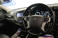 USED 2017 67 MITSUBISHI OUTLANDER 2.0 PHEV 4HS 5d 200 BHP LAST SERVICED AT 55,022 MILES IN A STUNNING COLOUR COMBO