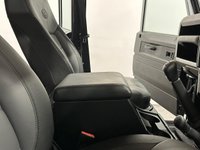 USED 2015 65 LAND ROVER DEFENDER 2.2 TD HARD TOP 2d 122 BHP 2457 Miles TWO THOUSAND FOUR HUNDRED FIFTY SEVEN MILES