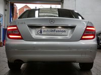 USED 2011 B MERCEDES-BENZ C-CLASS 1.8 C180 BLUEEFFICIENCY ELEGANCE 4d 155 BHP LEATHER SEATS CRUISE CONTROL ELECTRIC FOLDING DOOR MIRRORS PARKING SENSORS 2 OWNERS SERVICE HISTORY