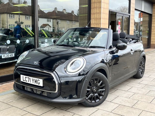 2021 71 MINI Convertible 1.5 COOPER CLASSIC 3d 134 BHP