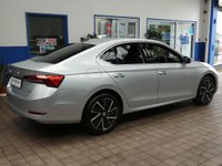 USED 2021 21 SKODA OCTAVIA 1.4 SE L TSI DSG 5d 202 BHP SAT NAV PART LEATHER HEATED SEATS PARKING SENSORS PLUGIN HYBRID 1 OWNER SKODA WARRANTY TILL AUG 2024