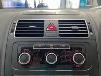 USED 2012 12 VOLKSWAGEN TOURAN 2.0 TDI SE MPV 5dr Diesel Manual Euro 5 (140 ps) Front+Rear Sensors,Cruise