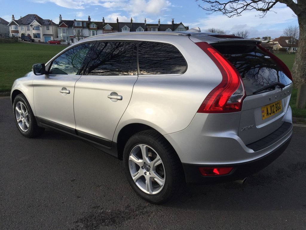 USED 2012 12 VOLVO XC60 2.4 D5 SE LUX AWD 5d 212 BHP SAT NAV DAB HEATED SEATS