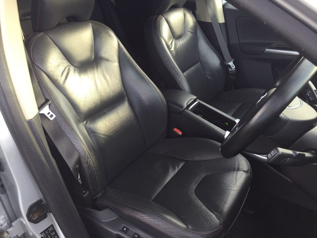 USED 2012 12 VOLVO XC60 2.4 D5 SE LUX AWD 5d 212 BHP SAT NAV DAB HEATED SEATS