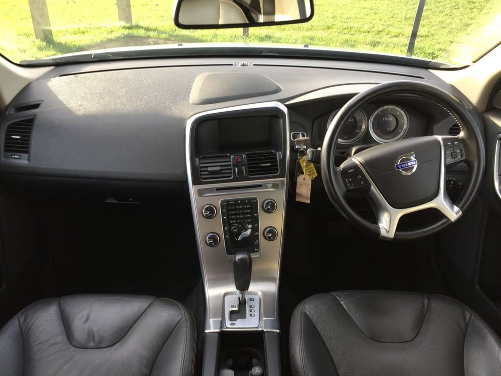 USED 2012 12 VOLVO XC60 2.4 D5 SE LUX AWD 5d 212 BHP SAT NAV DAB HEATED SEATS