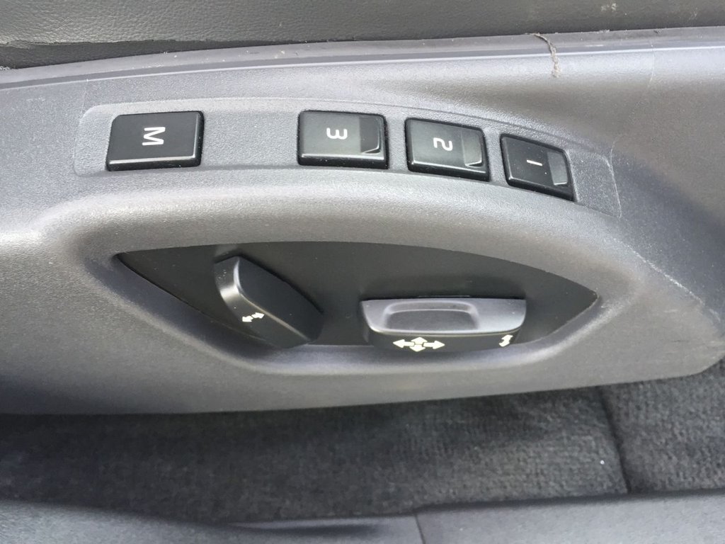 USED 2012 12 VOLVO XC60 2.4 D5 SE LUX AWD 5d 212 BHP SAT NAV DAB HEATED SEATS