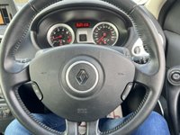 USED 2011 11 RENAULT CLIO 1.1 DYNAMIQUE TOMTOM 16V 5d 75 BHP TomTom Sat Nav + Air Conditioning