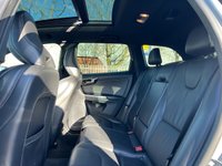 USED 2016 65 VOLVO XC60 2.0 D4 R-DESIGN LUX NAV 5d 188 BHP 