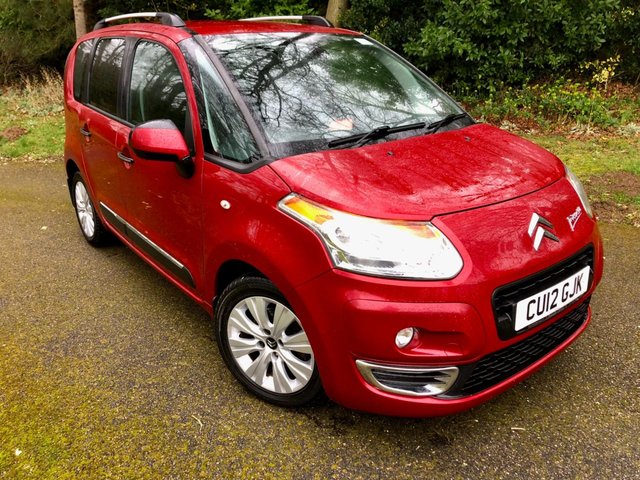 2012 12 Citroen C3 Picasso 1.6 EXCLUSIVE EGS 5d AUTO 120 BHP ''ONLY 27,000 MILES,,YES 27,000 WITH GOOD SERVICING//RARE AUTOMATIC// ULEZ COMPLIANT//REAR PARK SENSORS //CRUISE CONTROL//ELECTRIC FOLDING MIRRORS//ROOF RAILS//FOLDING FRONT PASSENGER SEATS//