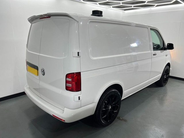 2017 VOLKSWAGEN TRANSPORTER - Photo 2