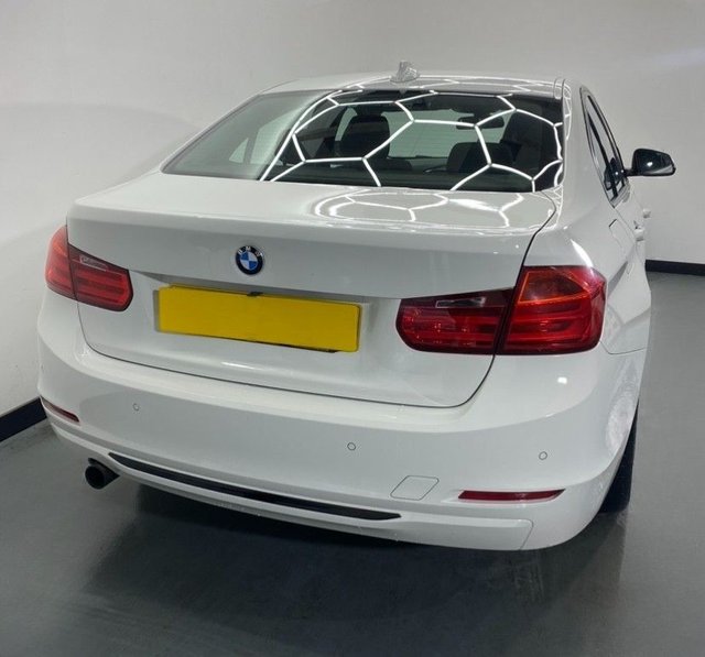 2013 BMW 3 SERIES - Photo 5