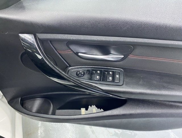 2013 BMW 3 SERIES - Photo 10