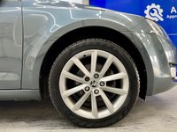 USED 2015 64 SKODA OCTAVIA 2.0 TDI Elegance Estate 5dr Diesel Manual 4WD Euro 5 (s/s) (150 ps) Cruise,SatNav,Btooth,P.Sensors