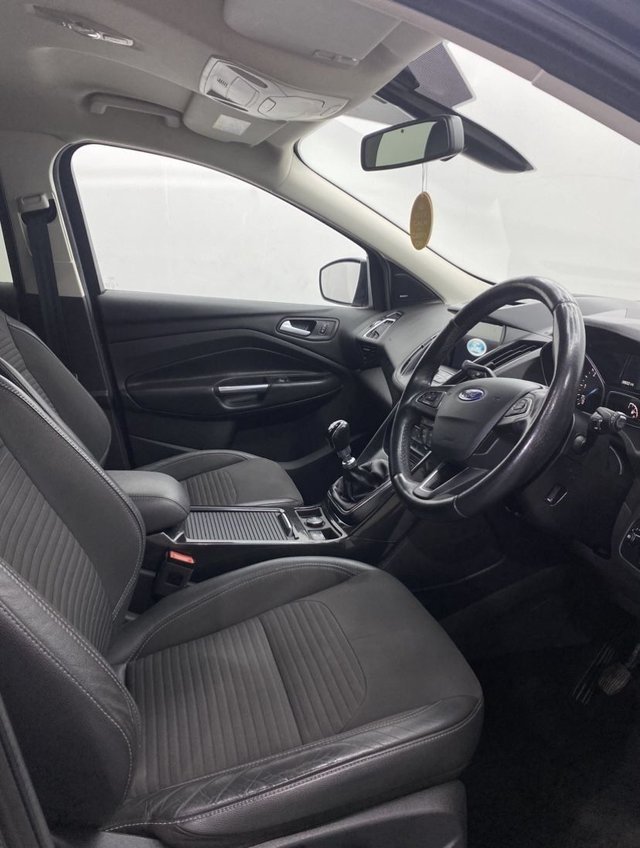 2017 FORD KUGA - Photo 11