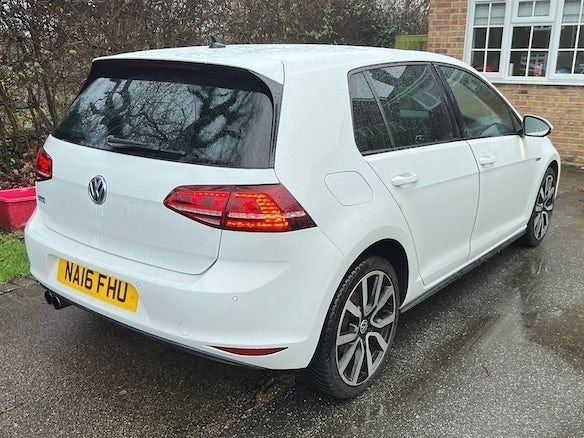 2016 VOLKSWAGEN GOLF - Photo 2