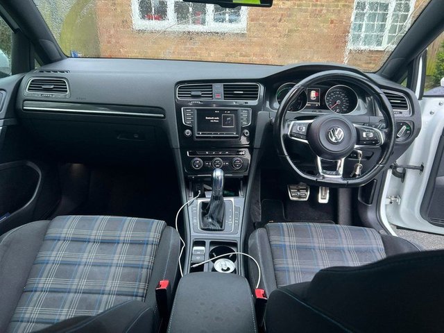 2016 VOLKSWAGEN GOLF - Photo 5